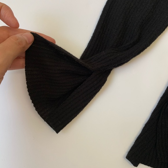 Urban Outfitters Project Social T Irresistible Cutout Deep-V Tee Small Black - Picture 8 of 16